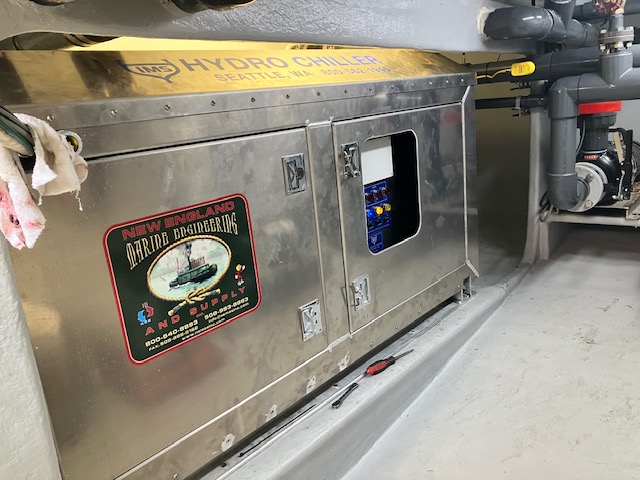 ENCLOSED CHILLER