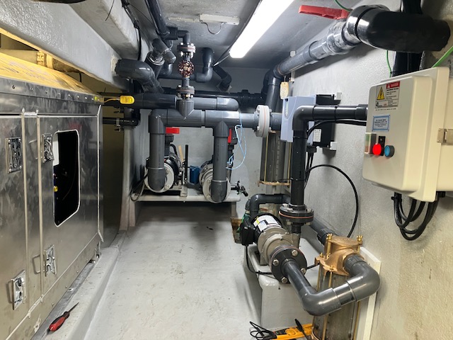 ENCLOSED RSW CHILLER SYSTEM 1