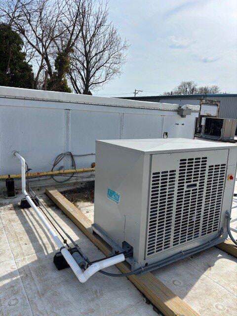 COMMERCIAL COOLER